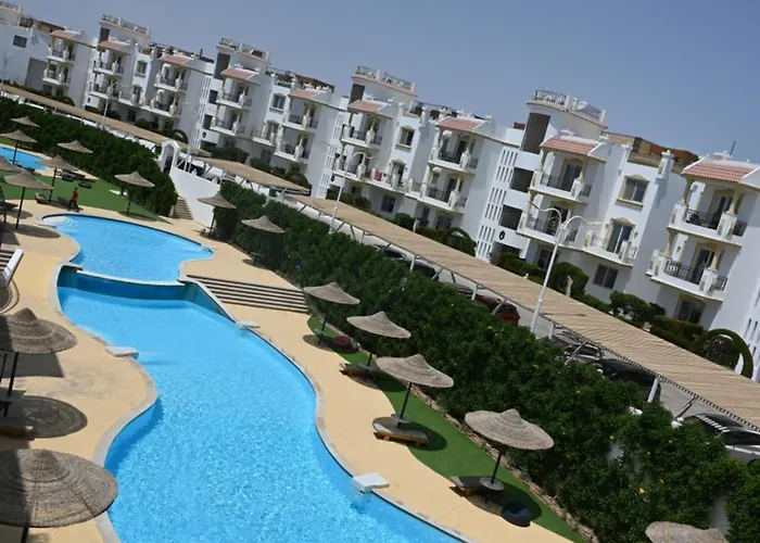 Hills Azure Topview Apartment