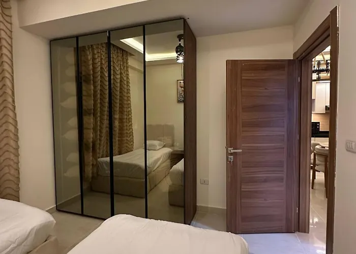 Apartment Hills Azure Topview