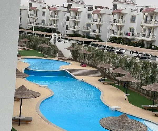 Hills Azure Topview Apartment